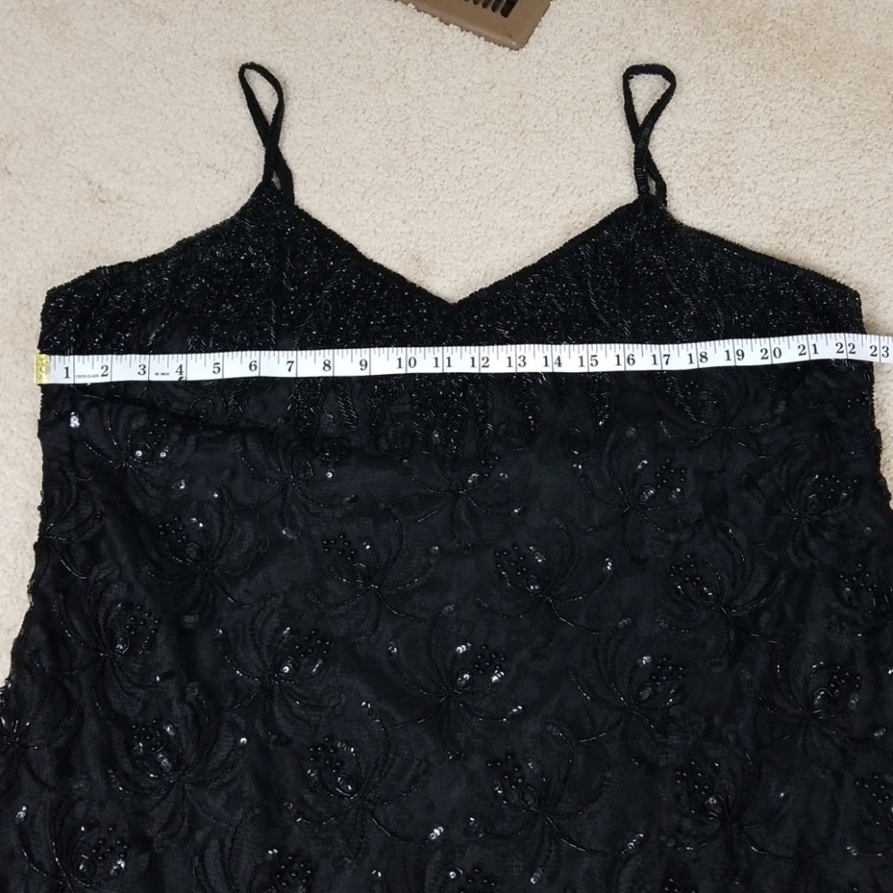 Dress - Picture 6 of 8
